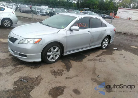 2007 Toyota Camry Se V6 z USA, uszkodzony, nr VIN 4T1BK46K57U004496